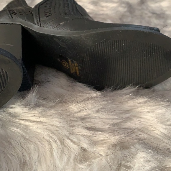 SODA Booties - Picture 5 of 5